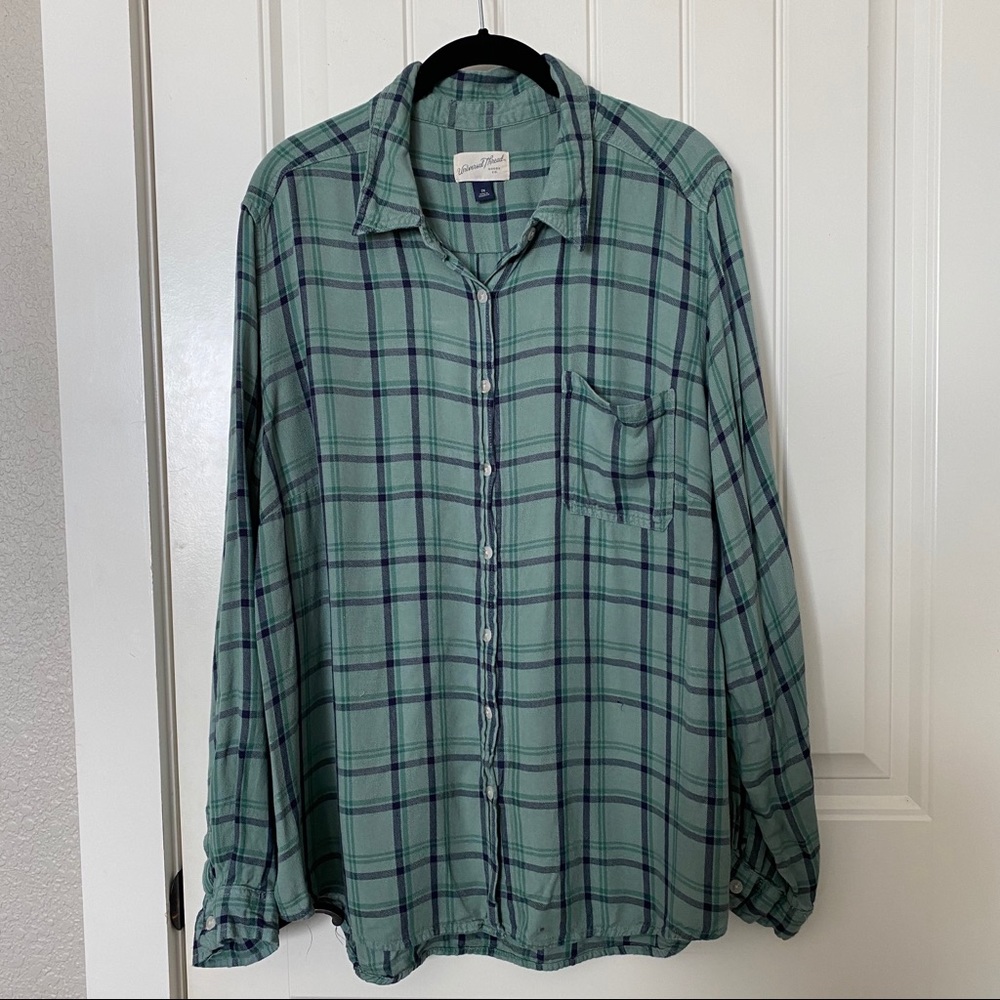 Universal Thread Plaid Botton Up - Plus Size